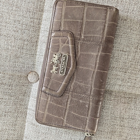 Coach Vintage Leather Wallet - Picture 2 of 13
